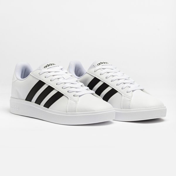 Tênis Casual Feminino Adidas em Sintético Branco
