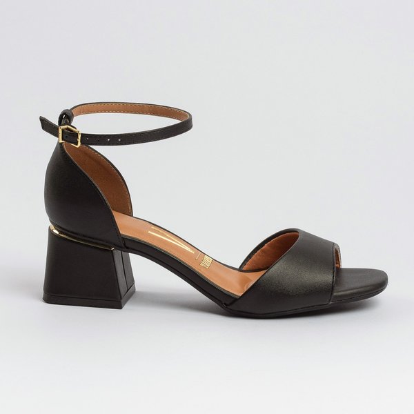 08 sandalia vizzano salto bloco calcanhar fechado caramelo